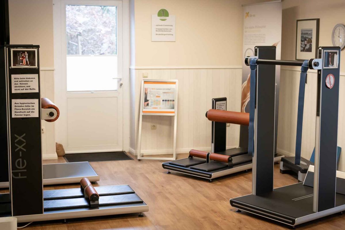 Raum mit Fitness Geräten